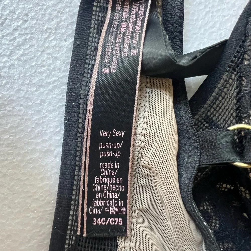 Victoria's Secret Black and Cream Lace Bra - Picture 6 of 6